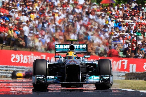 Льюис Хэмилтон победил на 14-м этапе чемпионата мира Формулы-1